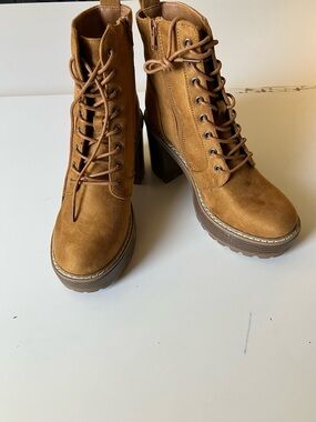 Olivia Miller Chestnut Lace-Up Platform Ankle Boots